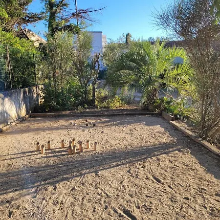Hébergement de vacances 43 M2 2 épis - à 400m - Parking Jardin Terrasse Wifi Six-Fours-les-Plages